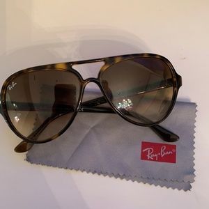 Tortoise CATS 5000 Classic Rayban Sunglasses